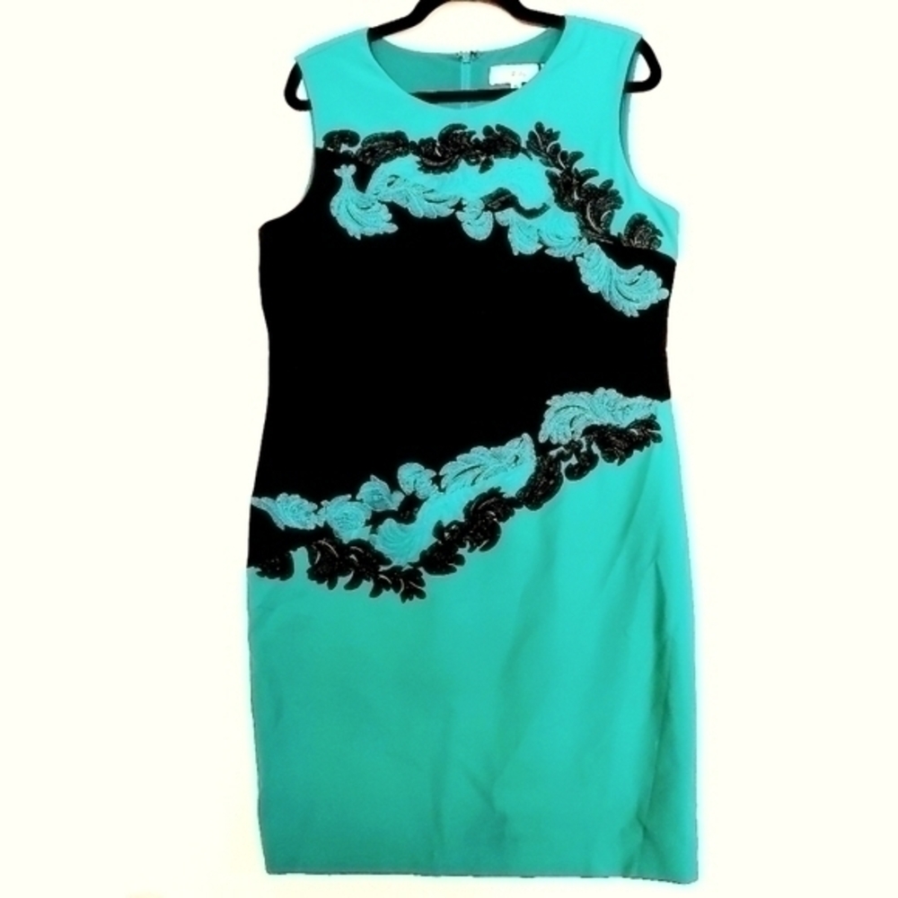 Friday Women's Green & Black‎ Embroidered Sleeveless Sheath Dress